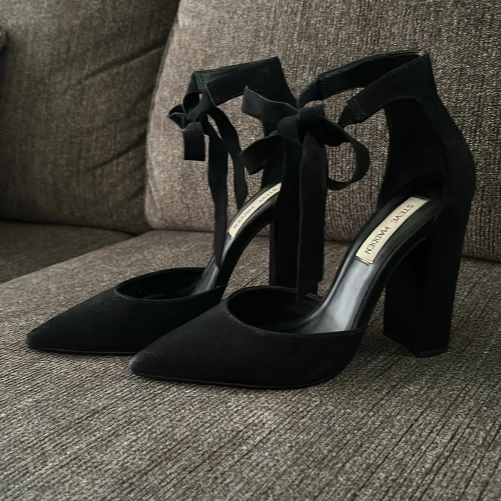 Steve Madden Suede ankle tie heels - Picture 2 of 6